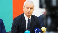 Костадинов: Екипажът на ударения край Калиакра кораб е получил шанс да се евакуира