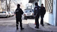 Закопчаха трима мъже с наркотици във Варна