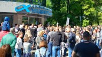 В Пловдив излязоха на протест срещу клиниката, в която почина 6-годишно момче