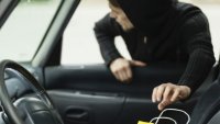 Закопчаха младеж от Каменар, шетал по автомобили на Варна