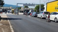 Засилен е трафикът на граничния пункт "Кулата" 