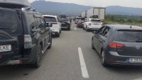 Голямото пътуване започна: Натоварен трафик в цялата страна