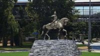 Издикат паметник на хан Аспарух във Варна