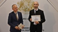 Отличиха варненски учител с престижна награда