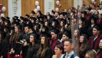 Тържествено се дипломираха абсолвентите в Икономически университет – Варна (СНИМКИ)