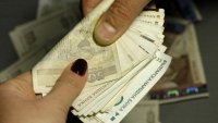 Спада размерът на средната работна заплата във Варненско