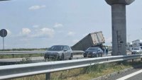 Временно е затруднено движението по АМ "Хемус" край Шумен