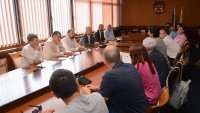 Ръководството на Община Варна се срещна с родители на деца от ОУ „Иван Вазов“ и ЦСОП