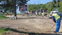 Облагородяват зелените площи по пътя за курортните комплекси край Варна