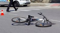 Велосипедист е с опасност за живота след катастрофа във Варна