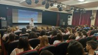 Над 100 ученици участваха във форум на тема "Новите наркотици и предизвикателствата за младите хора“