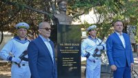 Почетоха паметта на генерал Колев с поставяне на бюст-паметник във Варна