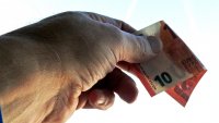 Заради еврото: В първите часове на 2026 г. е възможно някои ПОС-терминали и банкомати да не работят