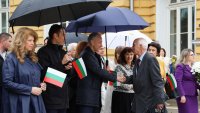 Дъждът не попречи на хиляди софиянци да излязат на площада за 24 май