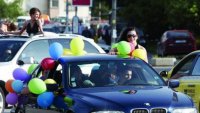 Започнаха абитуриентските балове, а с тях и безумията на пътя