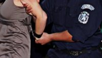 Млада варненка и четирима мъже преспаха в ареста заради дрога