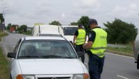 МВР в акция: Полицаи окупират основните пътища в страната