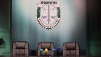 Задържаха мъж от град Девня, заплашил да убие жената, с която живее 
