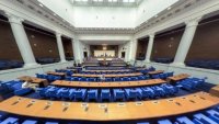 Депутатите отложиха либерализацията на тока