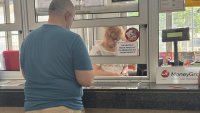 Пощенски служби от цял свят спират доставките до САЩ