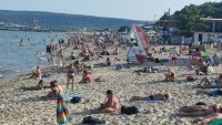 Ценни съвети: Как да се предпазим от летни вируси по морето