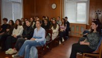 Гимназисти се запознаха отблизо с работата на магистратите във Варна