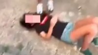 За забавление: Момичета се гаврят с връстничка (СНИМКИ)