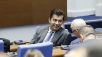 Приеха оставката на Кирил Петков