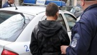 Окошариха младеж, свил алкохол от магазин в центъра на Варна