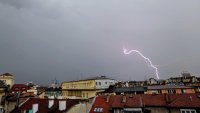 Дъжд и гръмотевици на много места в страната днес