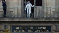Има още арестувани за обира в Лувъра