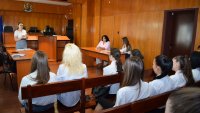 Ученици от специалност „Съдебна администрация“ на стаж в Окръжен съд - Варна