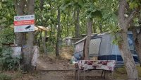Прибраха каравани, палатки и къмпинг оборудване от гората край Ново Оряхово и Шкорпиловци