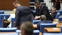 На първо четене: Ще късаме с мобилни оператори без неустойки при повишване на цени