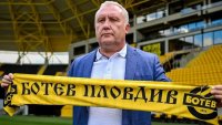 Николай Киров прибира звездите на Спартак Варна в Ботев Пловдив