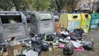 Варненка подава сигнали за мръсотия в центъра на града, Общината казва, че всичко е наред 