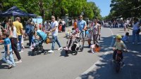 Инициативата „Да поиграем навън“ зарадва децата на Варна (СНИМКИ)