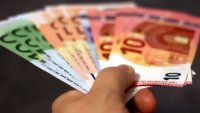 Максималният осигурителен доход скача до 2400 евро: По-високи вноски и риск от замразяване на заплатите