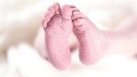 Защо почина бебето, родено в домашни условия в София?