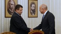 "Величие" при президента: Криенето зад експертно правителство не е правилната формула за България